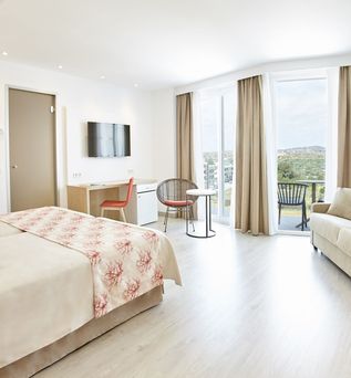 Universal Mallorca Travel Universal Hotel Perla Familie Zimmer Verbindungstür