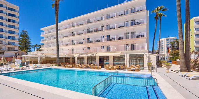Universal Mallorca Travel Universal Hotel Bikini Cala Millor