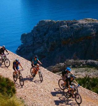 Universal Mallorca Travel Hürzeler das Radsport Erlebnis Velofahren Fahrradtouren Velotouren E-bike Ebike