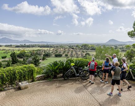 Universal Mallorca Travel Schweizer Familie E-Bike Reisen Mallorca Universal Hotel Perla S'Illot
