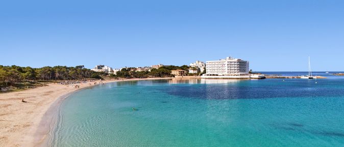 Universal Mallorca Travel Universal Hotel Marques Colonia Sant Jordi Strand Meer türkisfarbenes Wasser