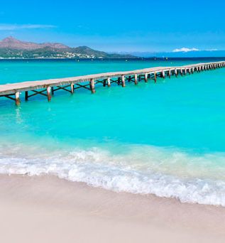 Universal Mallorca Travel Playa de Muro Strand Meer Steg
