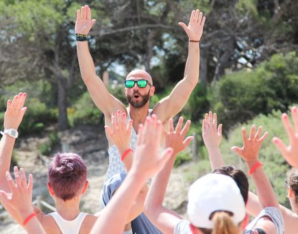 Universal Mallorca Travel Zumba auf Mallorca Zumba am Meer Tanzen Fitness Musik Zumba Fitness Camp Perfect Tours Tanzen im Universal Hotel Romantica