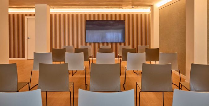 Professionelle Seminare auf Mallorca Konferenzraum Seminarraum High-End Equipment Leadership Retreats und kreative Workshops