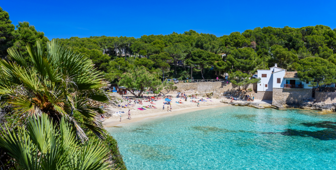 Universal Mallorca Travel Wanderwoche mit der Schweizer Familie Ausflug Wanderung Cala Mondrago