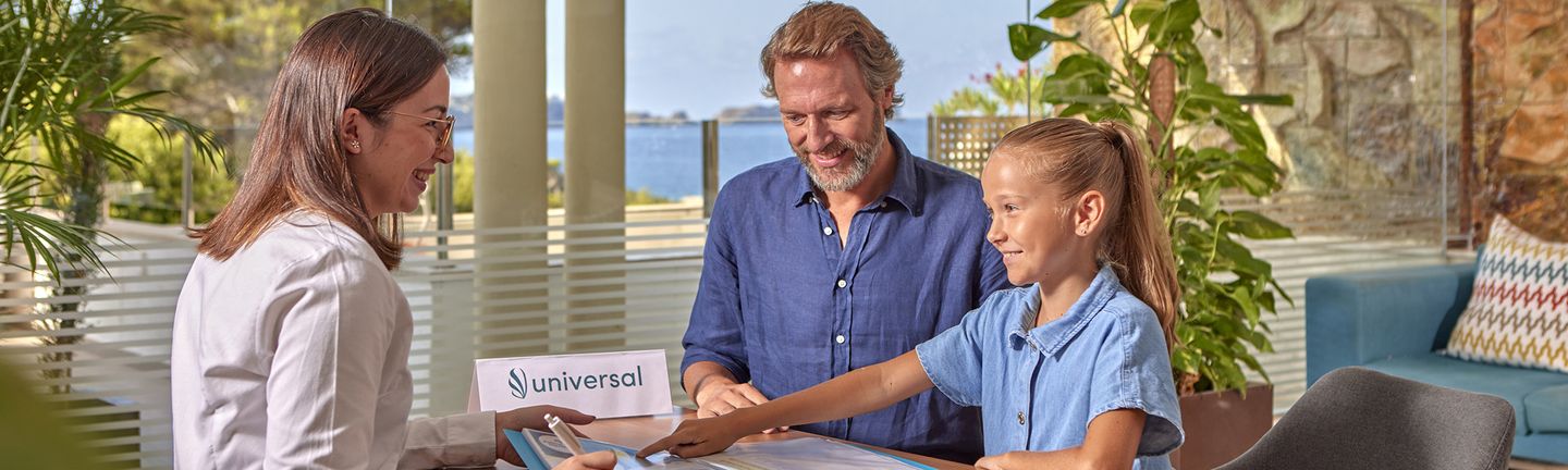 Universal Mallorca Travel Reiseleitung Vater Tochter Besprechung 
