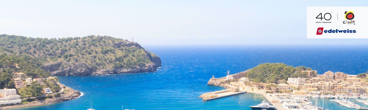 Wandern mit Blick auf das Meer Universal Mallorca Travel 