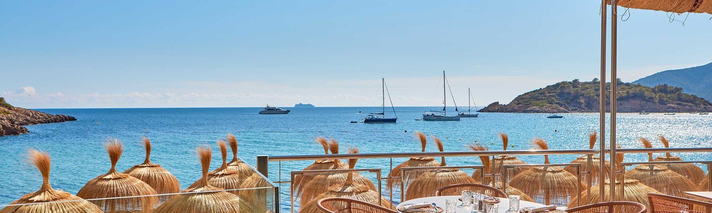 Universal Mallorca Travel Universal Aparthotel Elisa Playa de Muro Alcudia Pool Liegen
