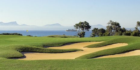 Universal Mallorca Travel Golf Golf spielen Bunker Meer Bäume Golplatz Alcanada 