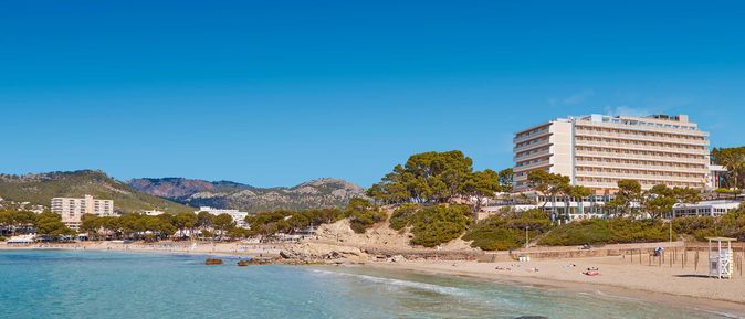 Universal Mallorca Travel Universal Hotel Lido Park Peguera Terrasse Frühstück Meerblick